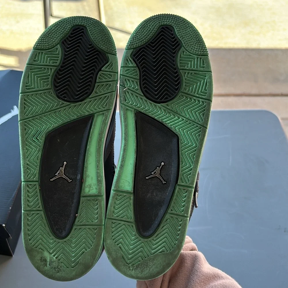 Jordan 4 Retro - Picture 5 of 6